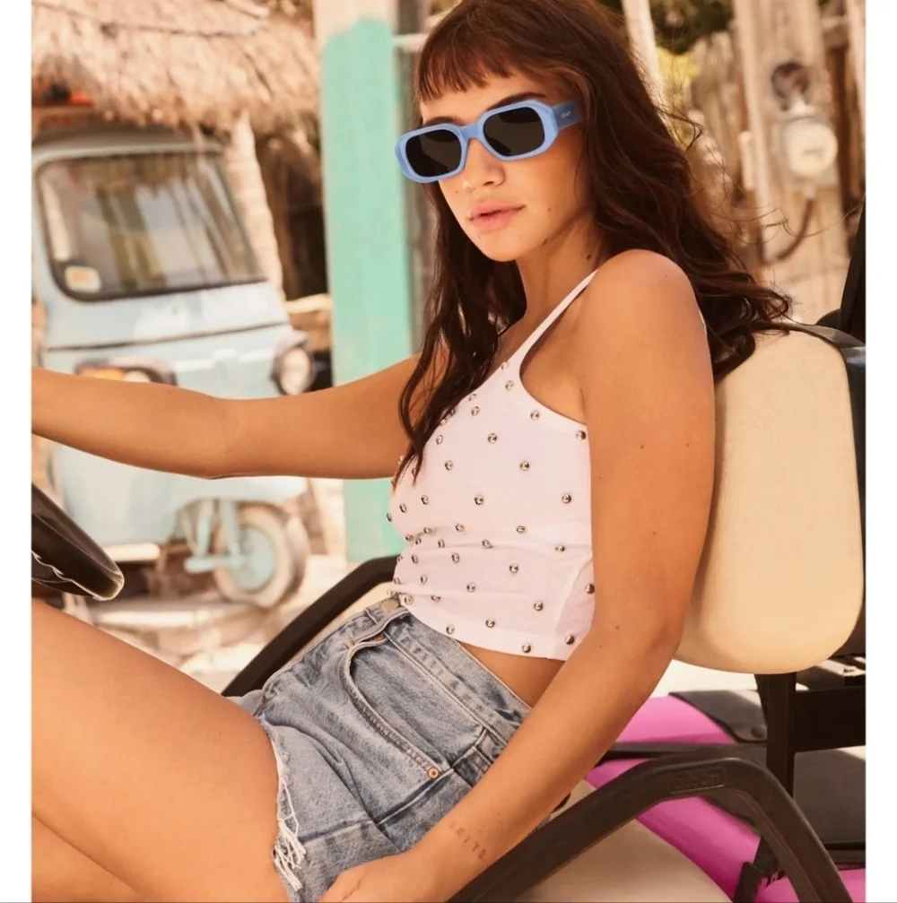 New Quay Hyped Up 53mm Hydrangea/ Smoke Frame Square Lens Unisex Sunglasses NWT